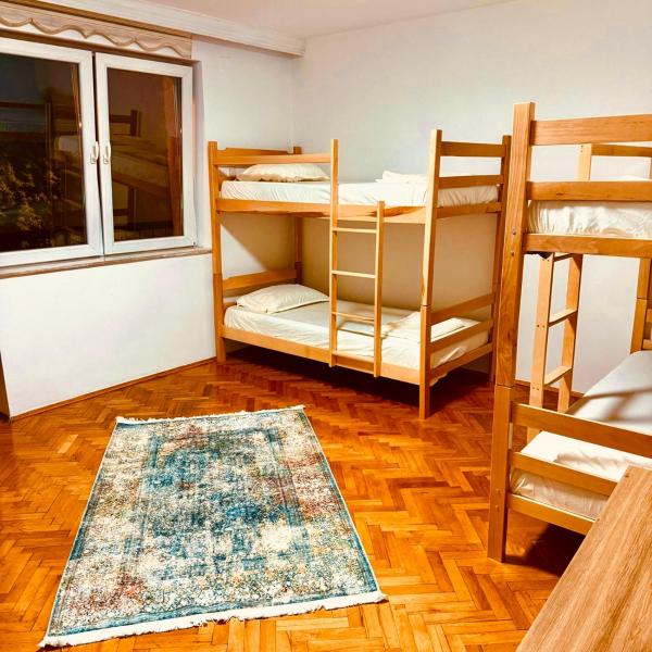 Roomer Prishtina Hostel, Rezervasyon  Priştine Priştine