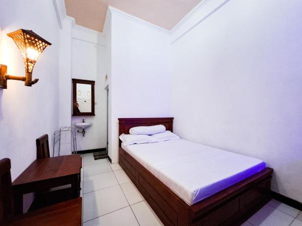 Hotel Green View near Sarangan Lake RedPartner, Rezervasyon Otel Sarangan East Java