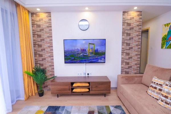 spacious furnished two bedroom apartment with children playground private parking fully equipped gym swimming pool and amazing scenic city views, Rezervasyon Daire Nairobi Nairobi