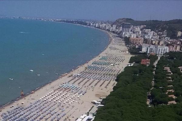 Miami Beach Apartments, Rezervasyon Daire Golem Tirana County