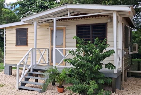 Delva\s Villa - Cozy Home near Airport, Rezervasyon  Belize City Belize Province
