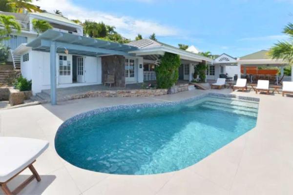 Oceanview Villa with Four King Bedrooms, Rezervasyon  Salines Otoparklı Oteller, Otopark