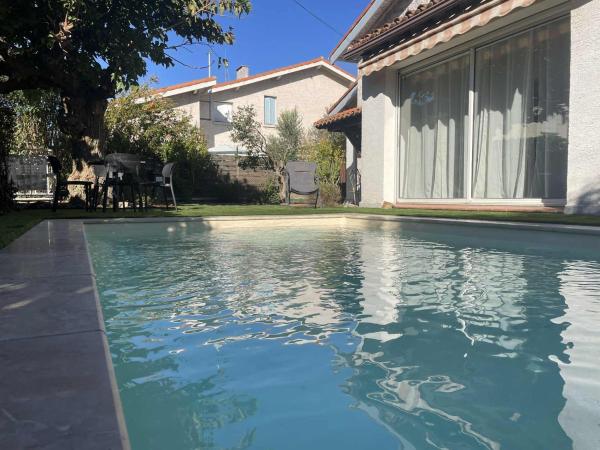 Comme à la maison B and B - 2 chambres et 1 salon, Rezervasyon  Aude Havuzlu Oteller, Yüzme Havuzu