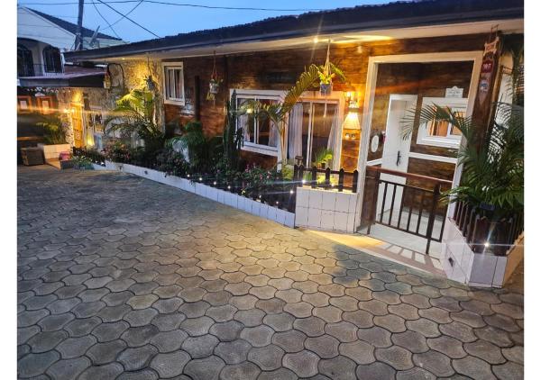 Retreat Cameroon BASTOS, Rezervasyon  Yaoundé Havuzlu Oteller, Yüzme Havuzu