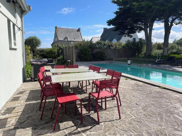 Villa spacieuse avec piscine à Plounéour-Brignogan, Rezervasyon  La Terre du Pont Breton