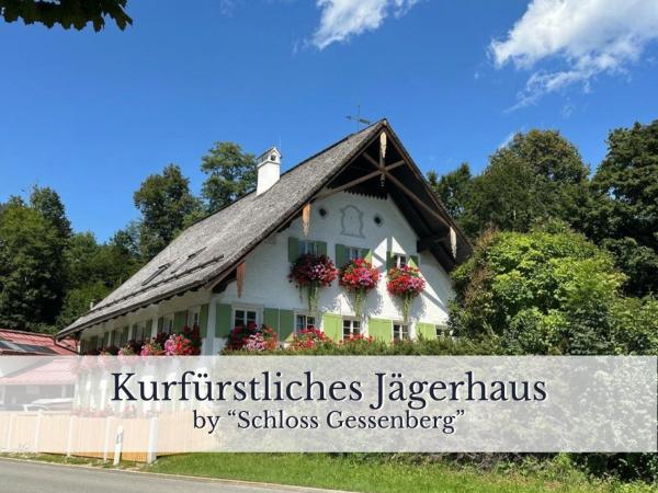 KURFÜRSTLICHES JÄGERHAUS - by "Schloss Gessenberg" - luxurious vacation home with mountain views, suitable for families and friends, Rezervasyon  Bavyera Otoparklı Oteller, Otopark