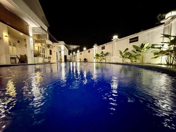 Botani Pool Villa 5R4B 14pax Karaoke BBq, Rezervasyon  Ipoh Perak