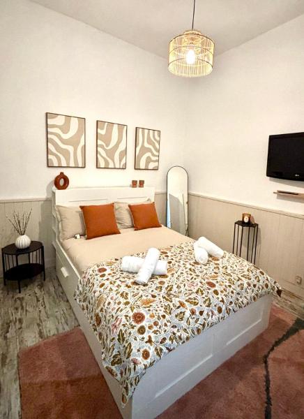 Studio cosy Hypercentre Limoges - Halles Centrales - Parking souterrain, Rezervasyon  Akitanya otoparklı oteller, Otopark