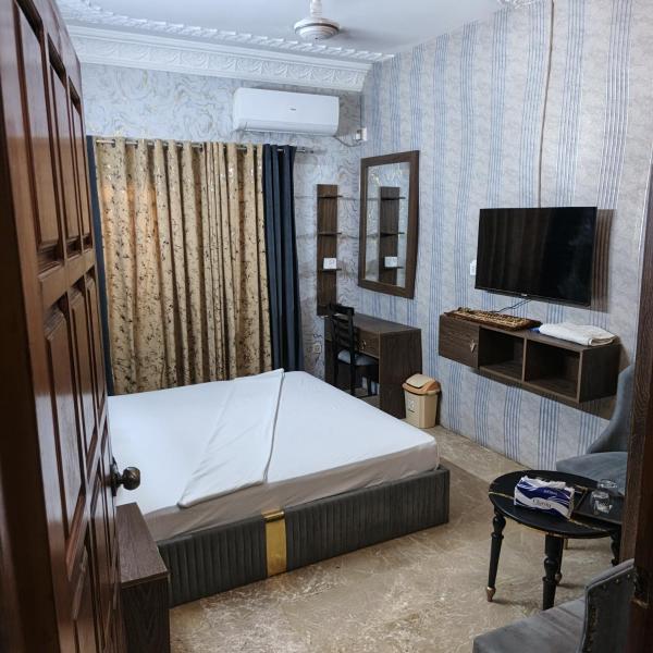 The Red Tree III Premium Guest House, Rezervasyon  Karaçi Pakistan
