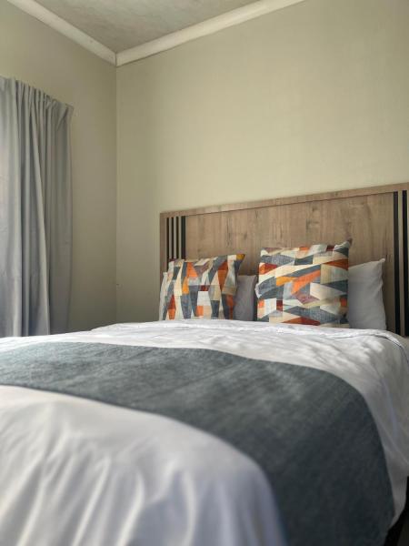 Sunray Guesthouse, Rezervasyon Otel Newcastle KwaZulu-Natal
