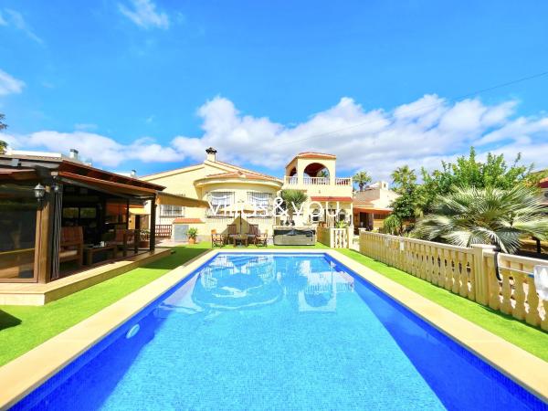 Villa Agave Ciudad Quesada by Villas&You, Rezervasyon  Rojales Costa Blanca