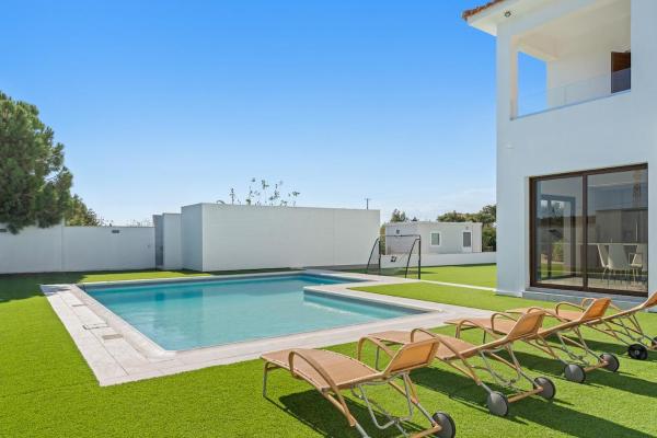 Luxury Villa Coastal Elegance, Rezervasyon  Meneou havuzlu oteller, Yüzme Havuzu