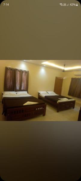 Sri Kumaran Lodge & Hall, Rezervasyon  Tiruchendur 