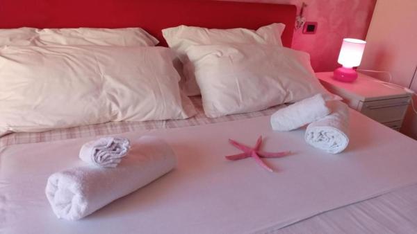 Noemi House & Rooms, Rezervasyon  Novara otoparklı oteller, Otopark