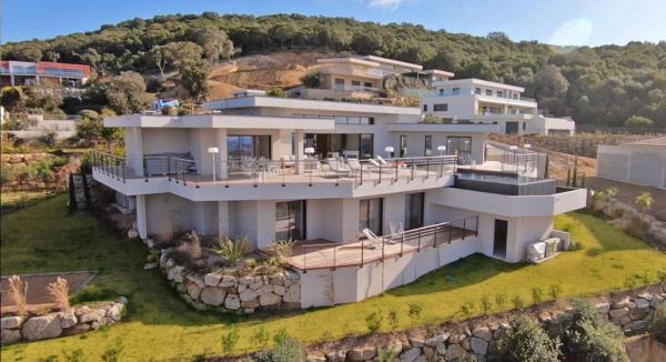 Villa Clémentines Porticcio, Rezervasyon  Korsika Havuzlu Oteller, Yüzme Havuzu