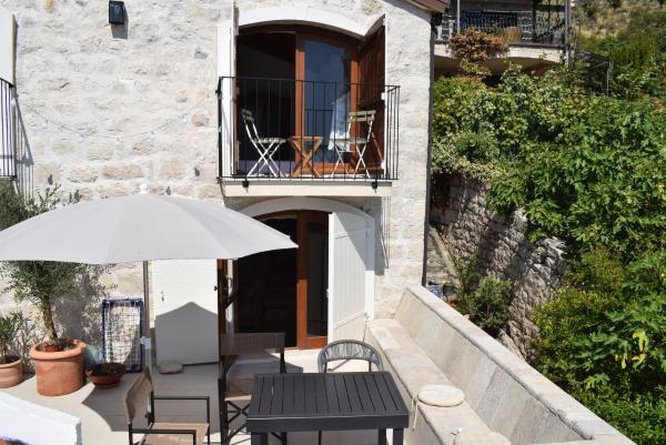 Unique stone apartment Villa M, Rezervasyon Daire Budva 