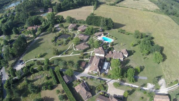 Les gîtes du Hameau du Jardin Fleuri, Rezervasyon  Bosset Red Perigord