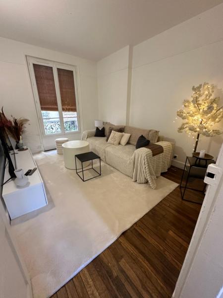 Sublime appartement cosy près de la Tour Eiffel, Rezervasyon  Paris Ile de France