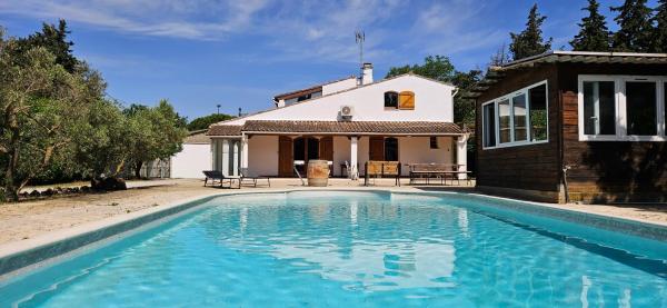 Villa en Provence avec piscine, Rezervasyon  Senas Alpilles