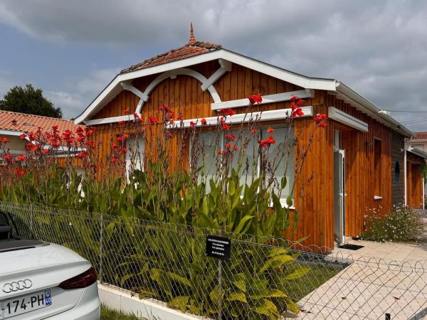 Villa Manolita Andernos les Bains avec jaccuzi, Rezervasyon  Akitanya otoparklı oteller, Otopark