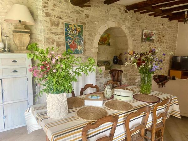 Les ambiances du Coly, La chambre Vézère, Rezervasyon  Akitanya otoparklı oteller, Otopark