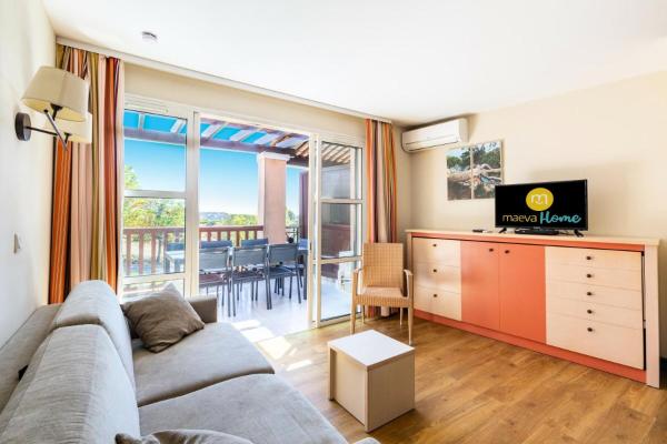 Résidence le Village de Cap Esterel - maeva Home - Appartement 2 pièces 7 personnes - Sélection MAE-7265, Rezervasyon  Mimosa Road otoparklı oteller, Otopark