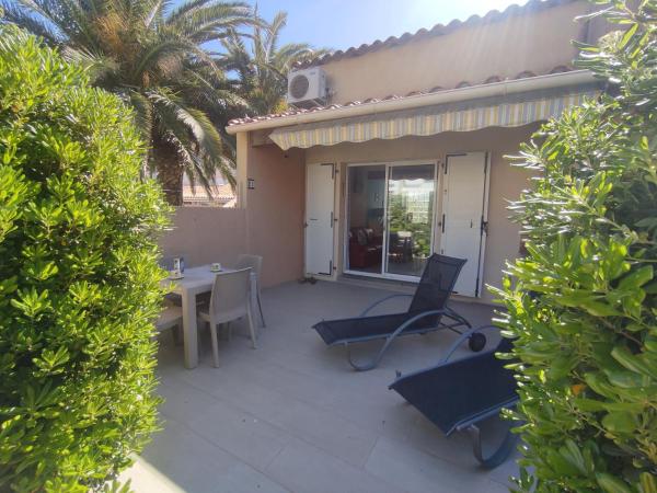 Villa 21, Cap Sauvage au village naturiste, Rezervasyon  Cap d'Agde Hérault