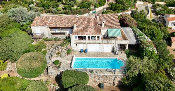 Villa climatisée, 5 Pieces, 140M2 grande piscine vue époustouflante proche plage du Rupione Pietrosella, Rezervasyon  Korsika Havuzlu Oteller, Yüzme Havuzu