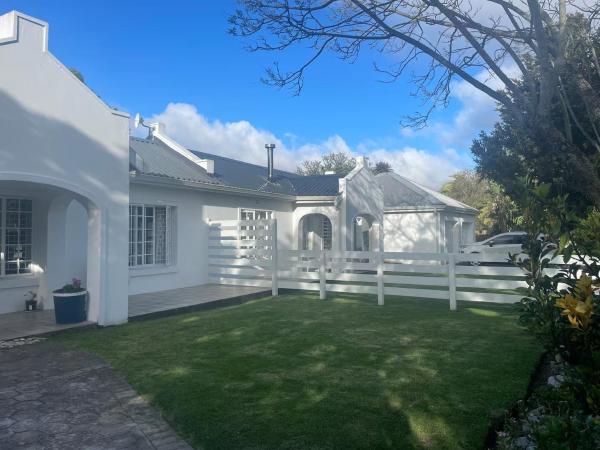 The White House, Rezervasyon  George Western Cape
