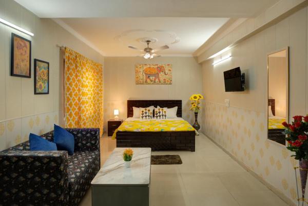 Meera Homes New floor, Rezervasyon  Uttarakhand otoparklı oteller, Otopark