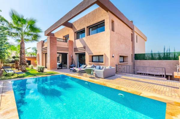 Luxury 4-ROM Villa with private Heated pool in Akenza ,free Airport transport service, Rezervasyon  El Rhechat Marrakech-Tensift-Haouz