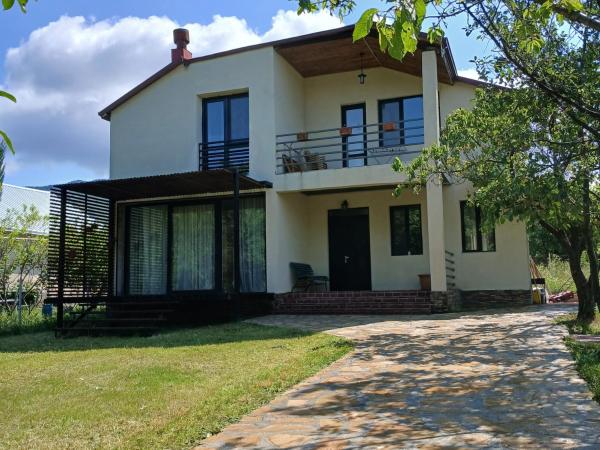 Omsi Villa with views, Rezervasyon  Mtskheta otoparklı oteller, Otopark
