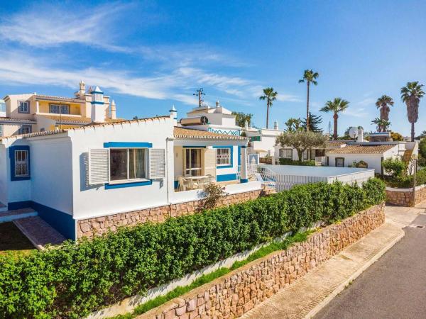 Villa Gabriella - Charming villa in great location close to everything you need, Rezervasyon  Guia Albufeira