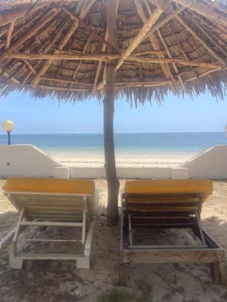 Dada Suites De Luxe Ocean Beachfront B&B, Rezervasyon  Coast Region Havuzlu Oteller, Yüzme Havuzu