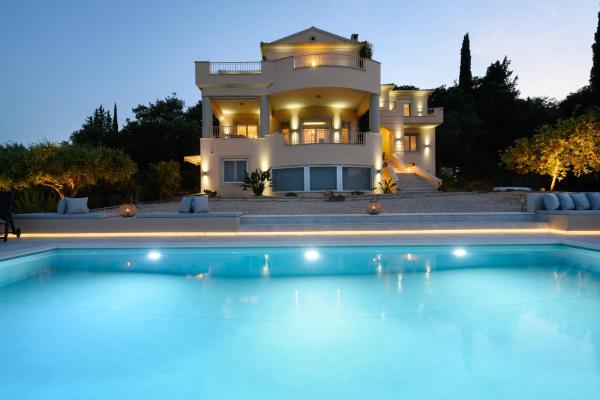 Aeras Luxury Villa, Rezervasyon  Kastanéa 