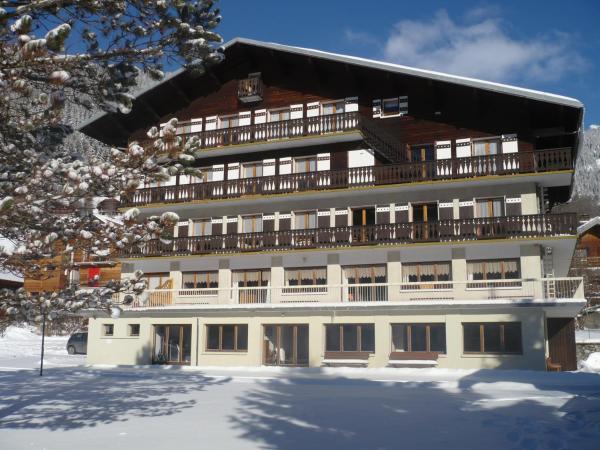 CENT CRISTAUX, Rezervasyon  Rhône-Alps Otoparklı Oteller, Otopark