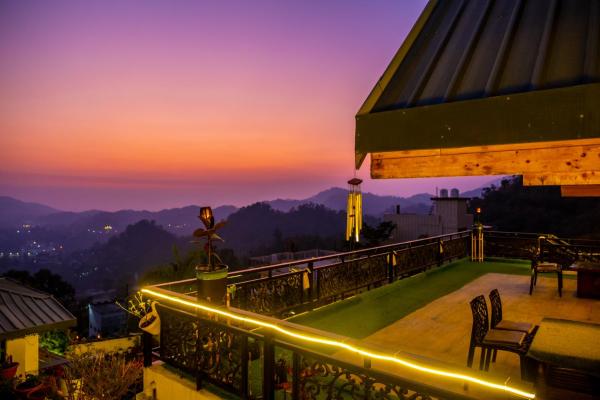 The Bougainvillea Retreat - A Luxury Private Pool Villa in Dehradun, Rezervasyon  Dehradun Uttarakhand