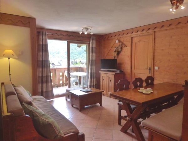 Appartement 3 pièces pour 6 à Méribel Village, accès piscine et Wi-Fi - FR-1-411-406, Rezervasyon  Rhône-Alps Otoparklı Oteller, Otopark