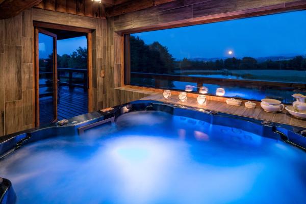 Folwark Wrzosówka Holiday Home, Rezervasyon Villa Lower Silesia otoparklı oteller, Otopark