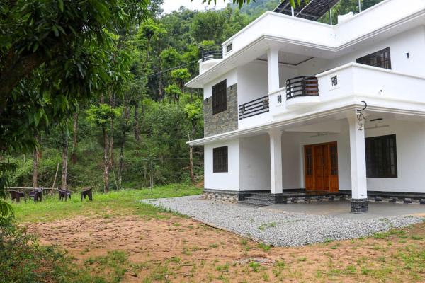 Surya Homestay, Rezervasyon  Marayoor Yeni Delhi