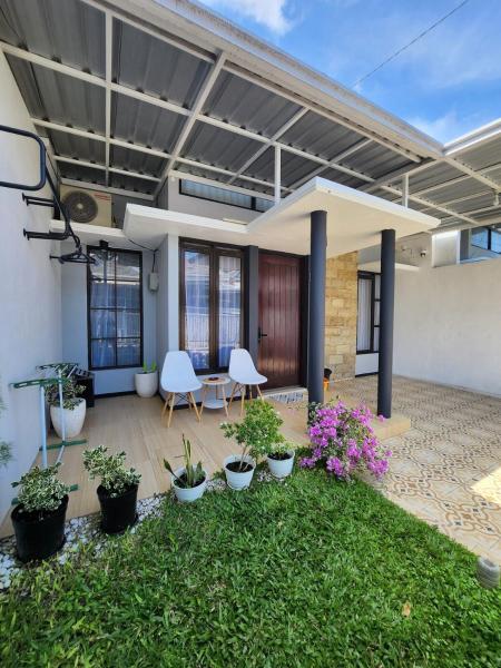 Villa Jingga Joyogrand Malang, Rezervasyon  Dau East Java