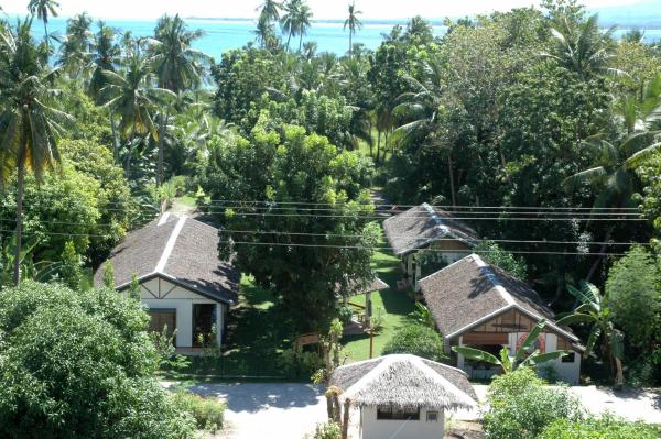 Neptune Diving Resort Santander, Rezervasyon Tatil Köyü Santander Cebu