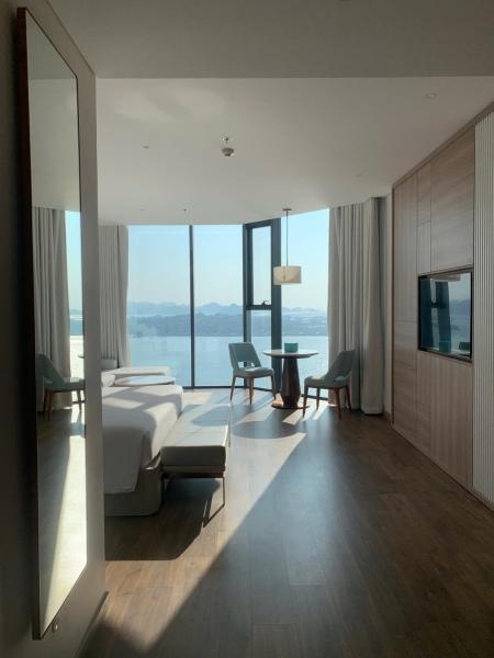 Home by the sea Ha Long bay, Rezervasyon  Quang Ninh otoparklı oteller, Otopark