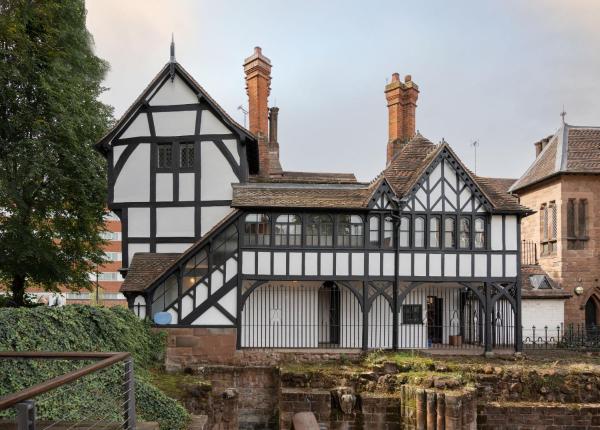 Priory Row Cottages, Rezervasyon  West Midlands otoparklı oteller, Otopark