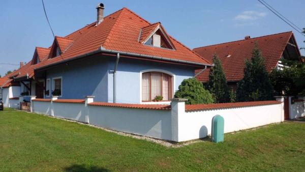 Kristóf apartmanházak, Rezervasyon  Somogy Havuzlu Oteller, Yüzme Havuzu