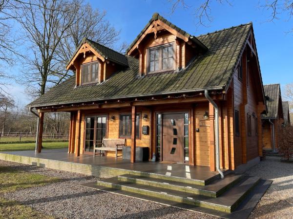 Villa with Sauna & Tub, Rezervasyon  Den Ham 