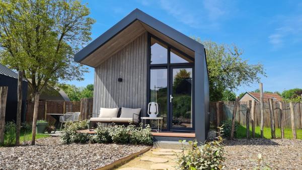 Luxe tinyhouse voor 2 personen met hottub, Rezervasyon  Meerssen 