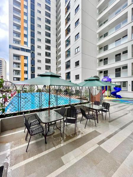 modern classy executively furnished three bedroom apartment with modern finishes ,swimming pool, fully fitted gym ,breathtaking city views and close proximity to major shopping malls and gourmet restaurants, Rezervasyon Daire Nairobi Nairobi