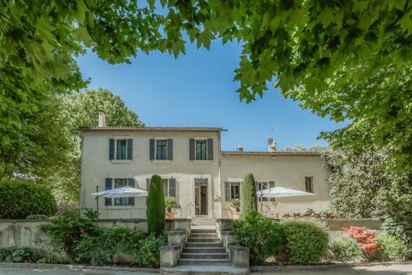 Villa de Maitre au sein dun magnifique domaine, Rezervasyon  Saint-Victoret havuzlu oteller, Yüzme Havuzu
