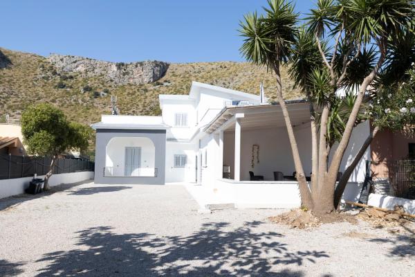 Villa Chiara, Rezervasyon  Lazio otoparklı oteller, Otopark